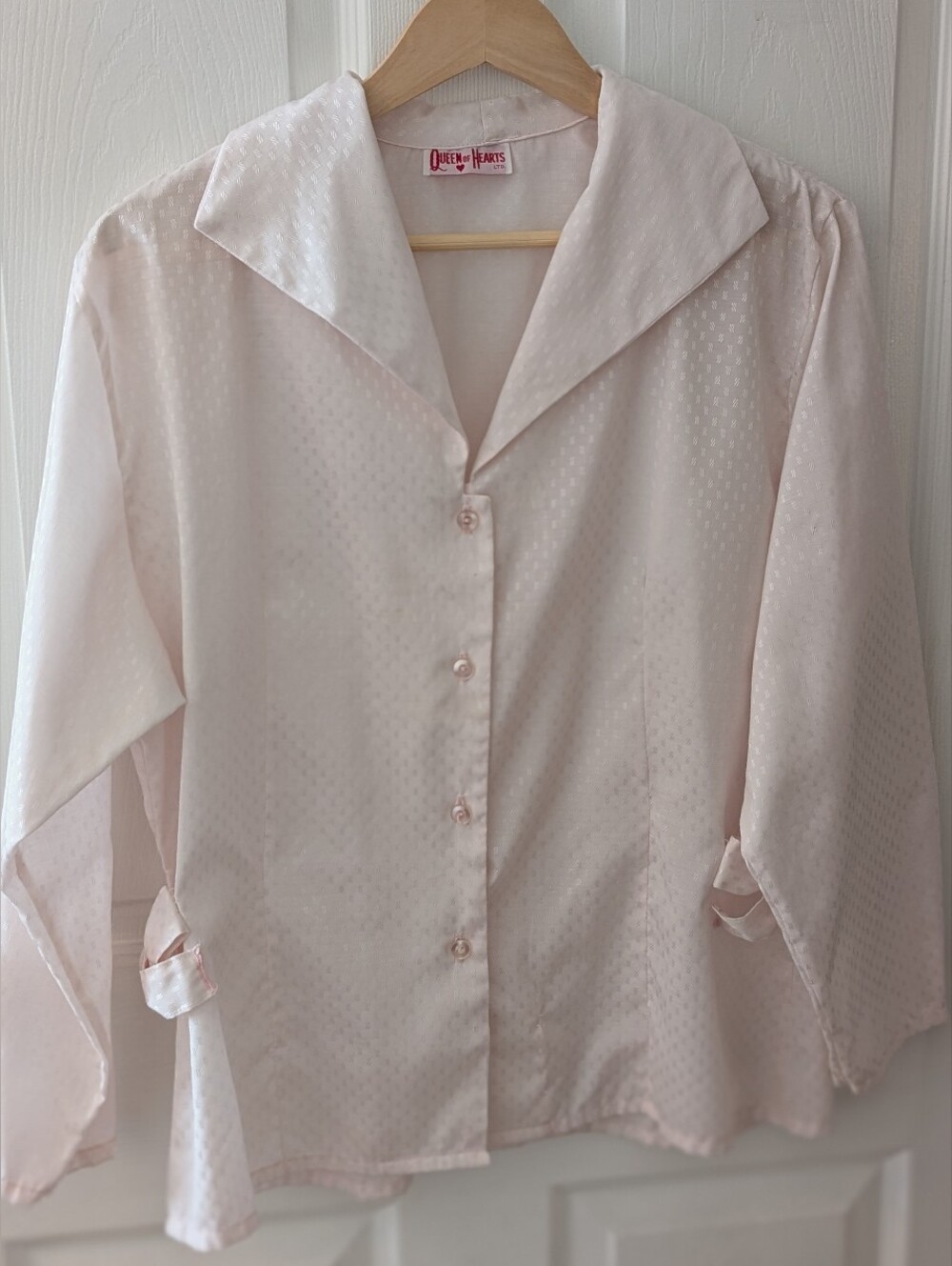Queen of Hearts Vintage Pale Pink Satin Button-Up Blouse Or Nightshirt 👑❤️